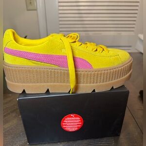 Fenty platform pumas (like new)